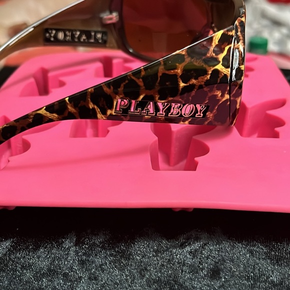 ππΈππΈπ PLAYBOY SUNGLASSES I WORE THEM ONCEππΈππΈπ - Picture 5 of 5